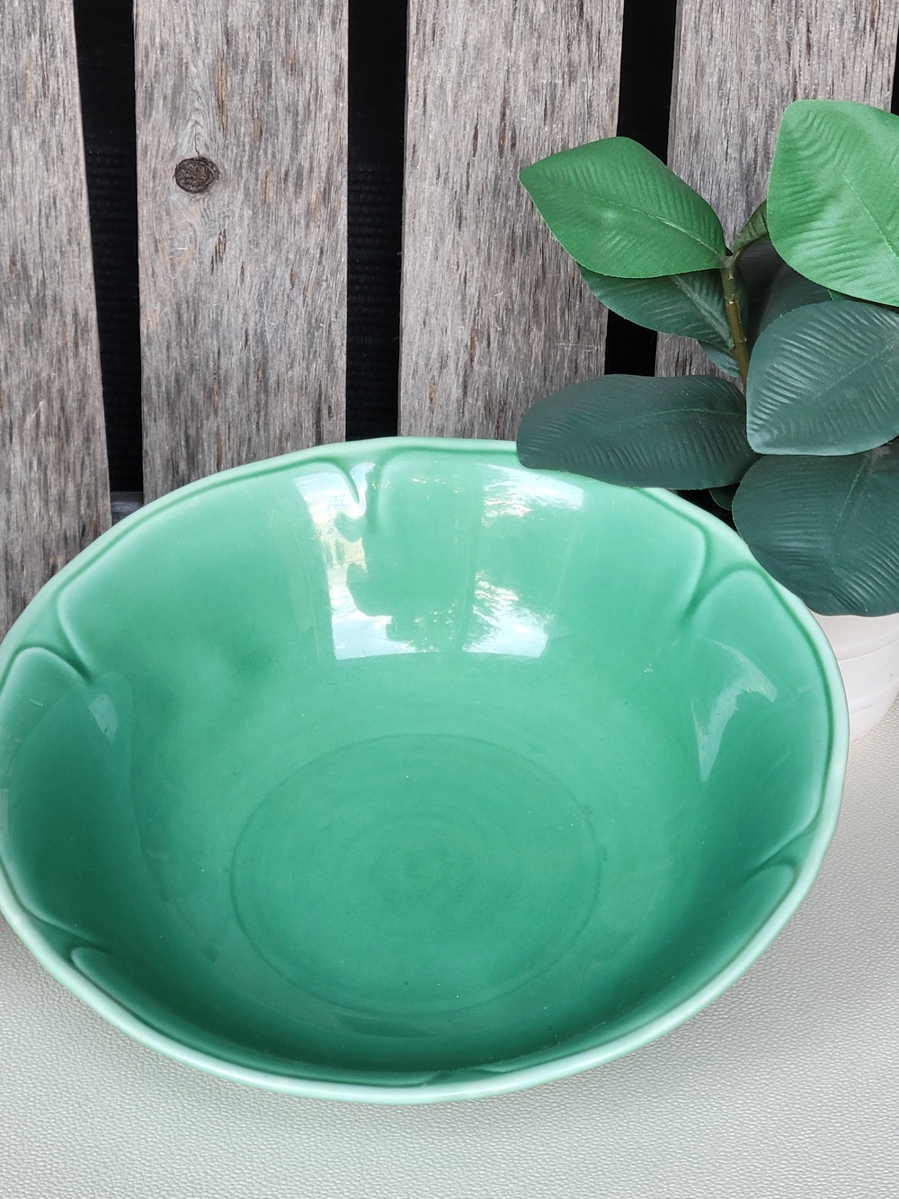 Mount Clemens Green Petal Ceramic Serving Bowl 1930's - Picture 3 of 6